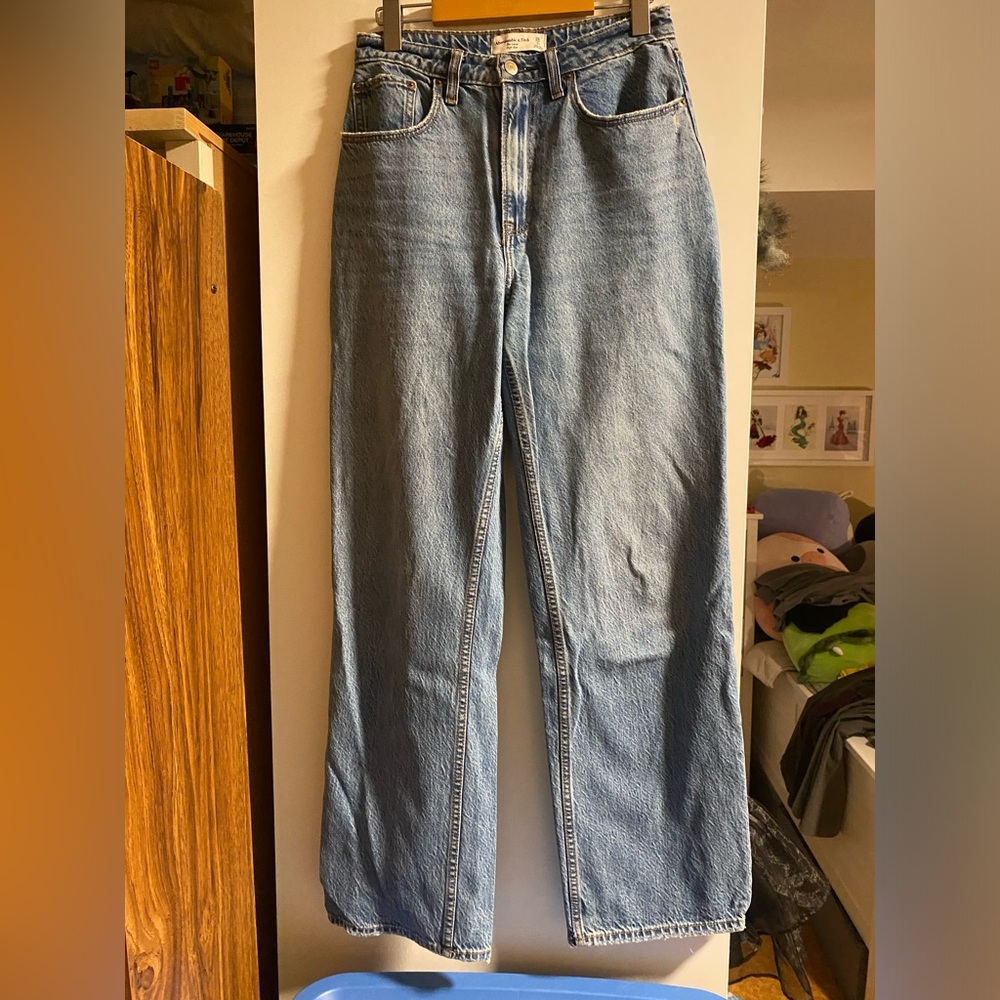 🪵Abercrombie and fitch high loose jeans